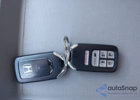 2015 Honda Odyssey Touring/Touring Elite из США, поврежденный, VIN 5FNRL5H92FB095850